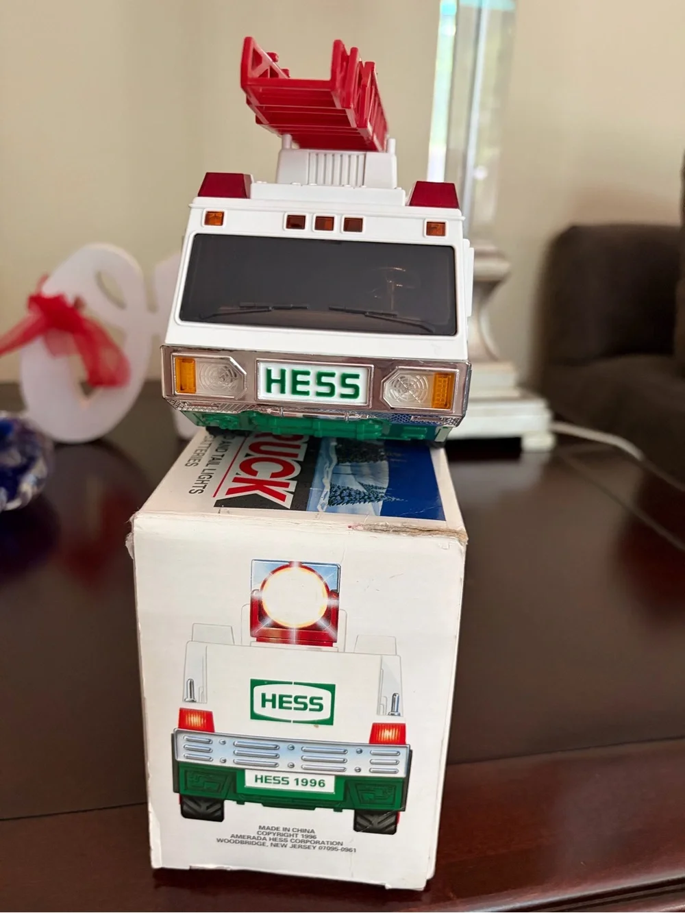 NIB Hess 1996 Vintage Emergency Ladder Truck